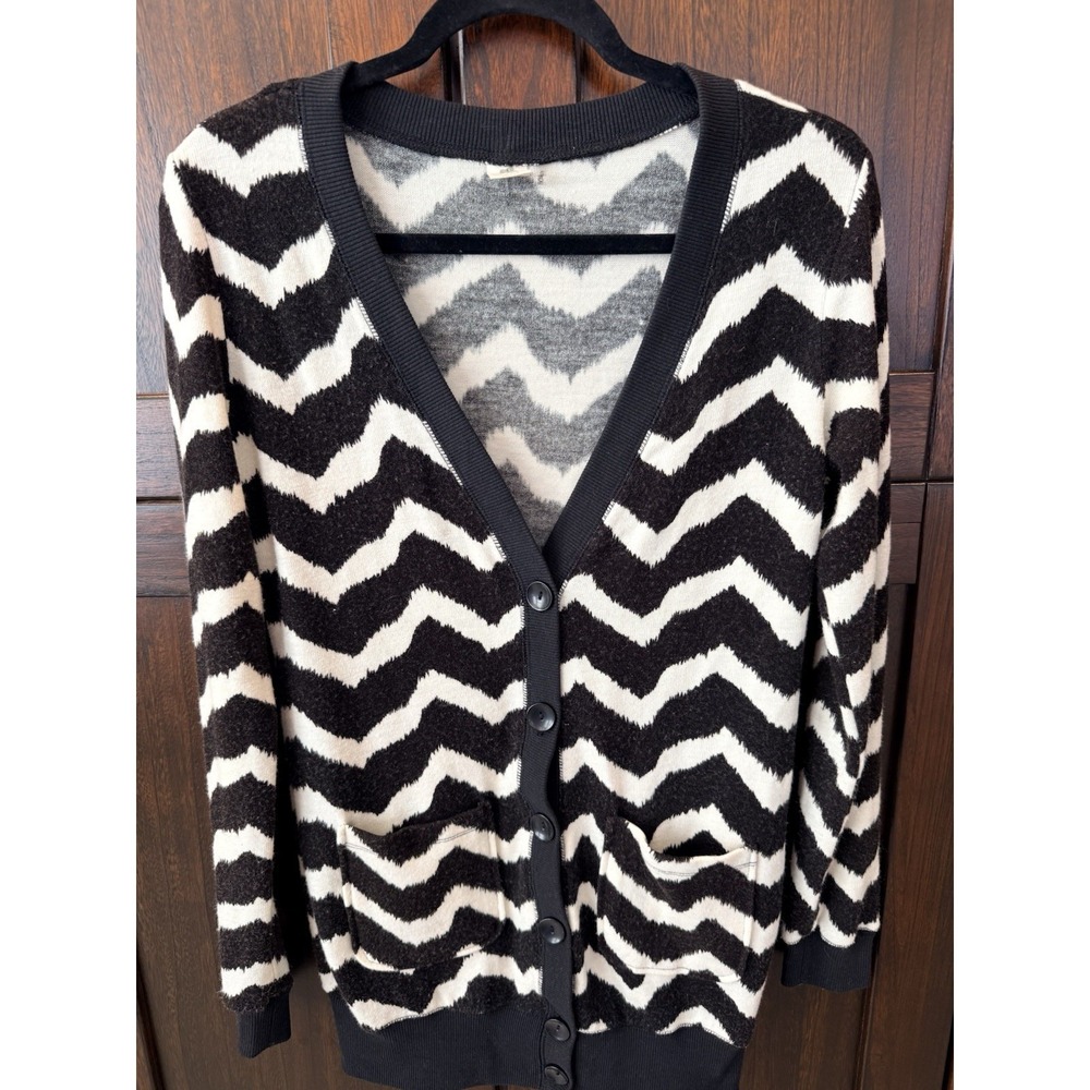 Love‎ Tree Black & White Chevron Button-Up Cardigan Sweater - Size M